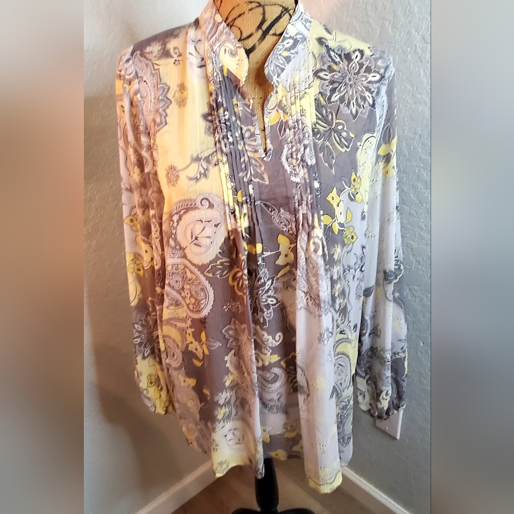 Susan Graver Yellow and Gray Floral Blouse